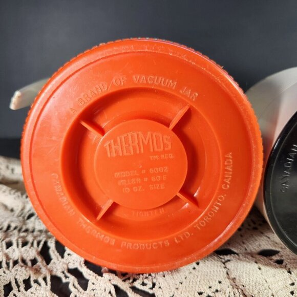 Thermos Lot of 2 Model 6002 10 oz & Food Container Insulated Jar Vintage - Picture 6 of 10